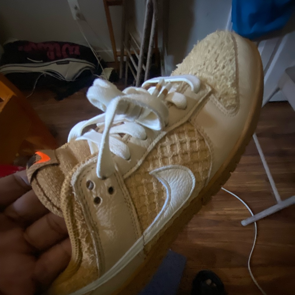 Dunks waffles just got them and put them on once a 7 in half